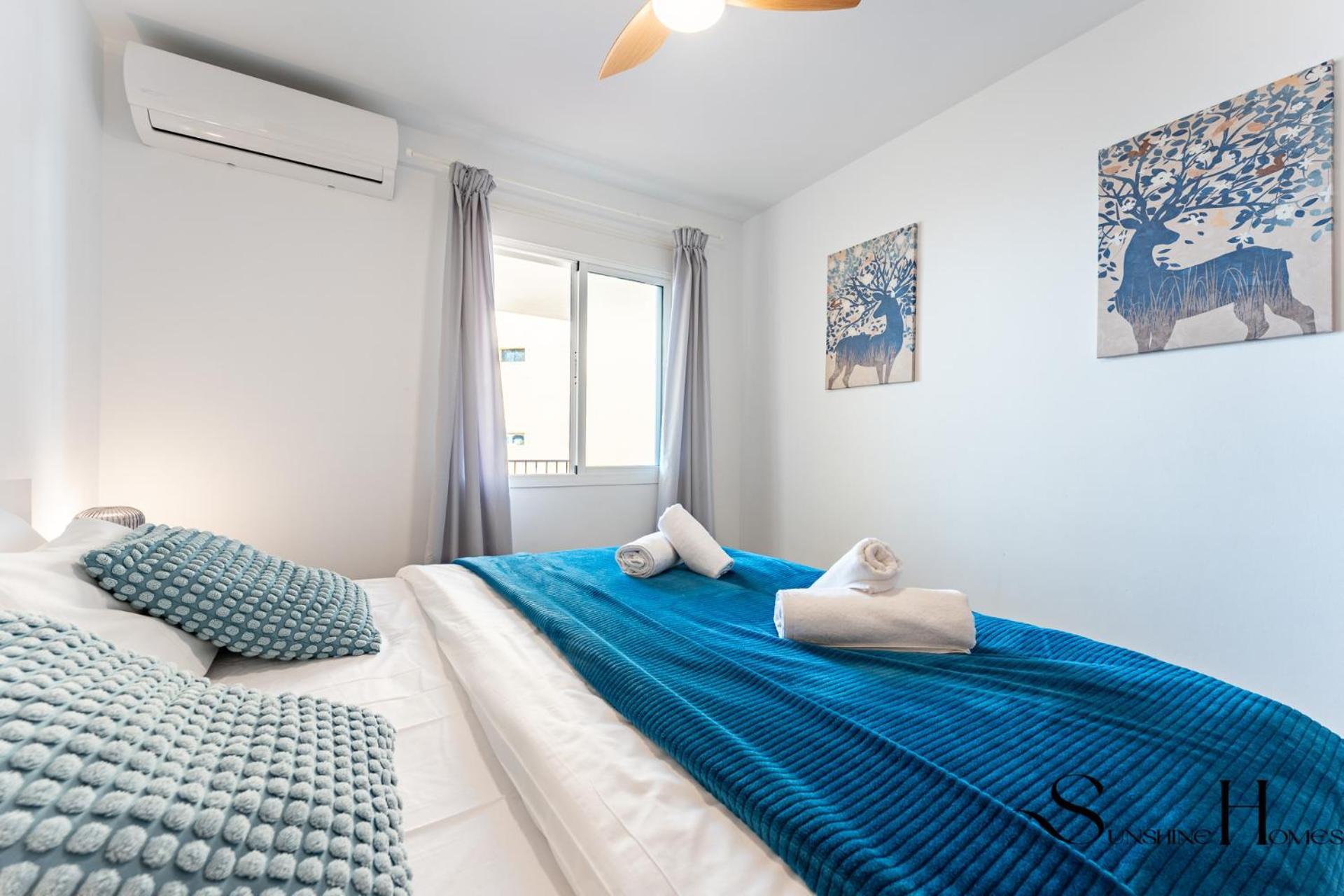 Beachside Retreat With Private Terrace เบนัลมาเดนา ภายนอก รูปภาพ