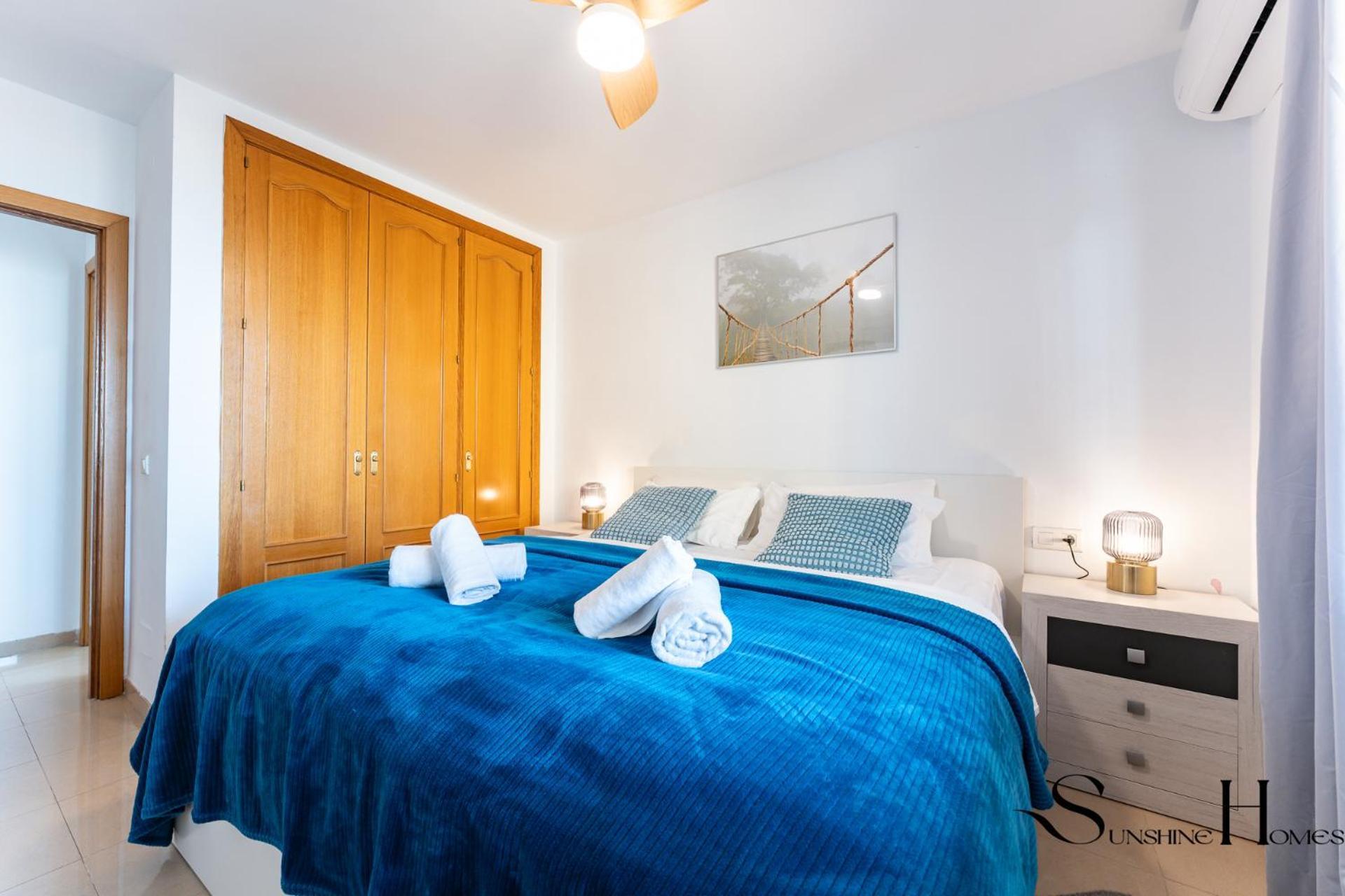 Beachside Retreat With Private Terrace เบนัลมาเดนา ภายนอก รูปภาพ